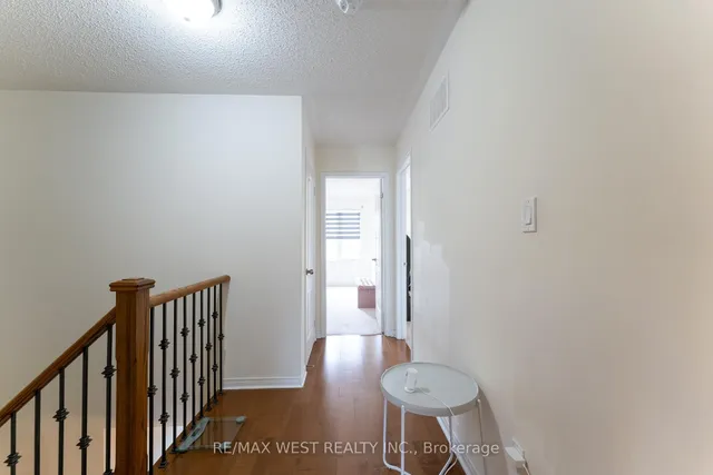 Additional image 18 of 40 Yellowknife Rd