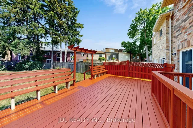 Additional image 38 of 52 Wyper Sq