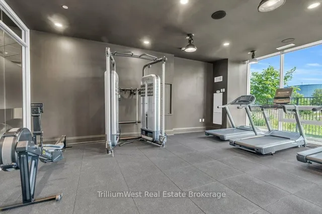 Additional image 25 of 1050 Main St Unit 1004