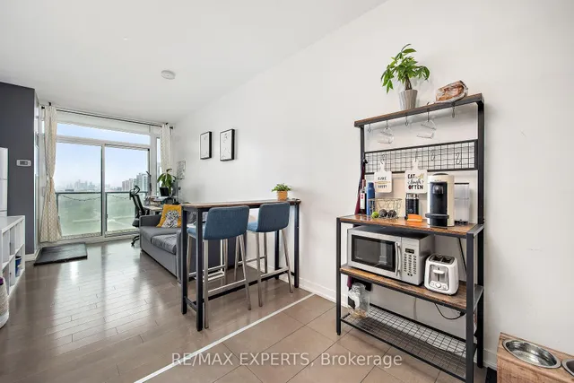 Additional image 7 of 170 Fort York Blvd Unit 1412