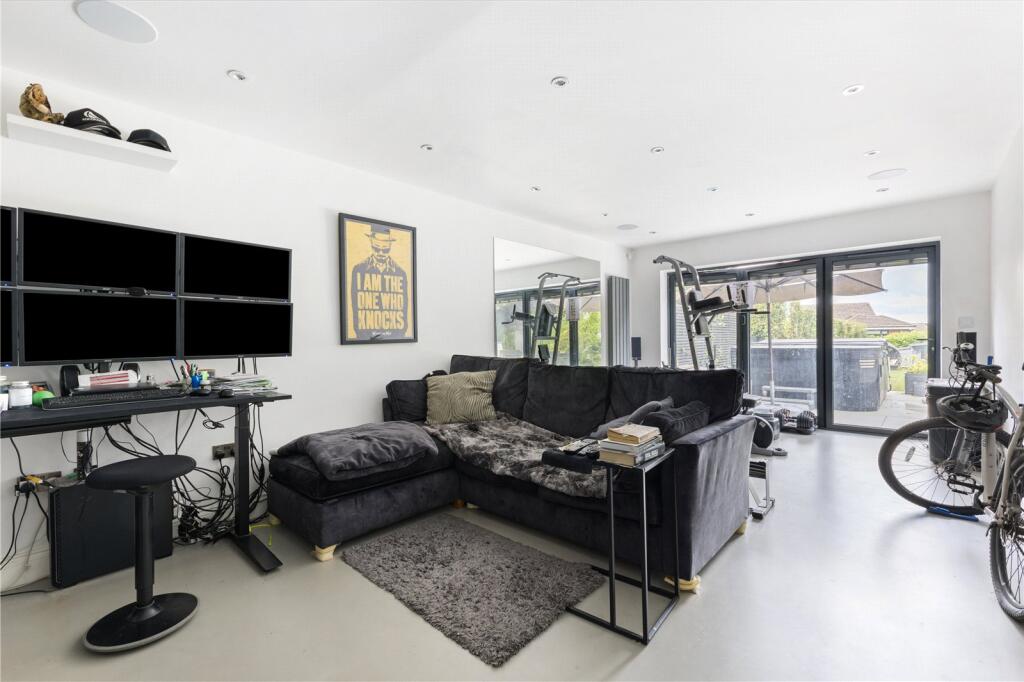 Additional image 11 of Tuffnells Way, Harpenden, Hertfordshire, AL5