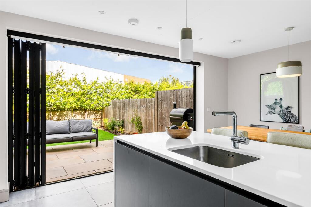 Additional image 4 of Groom Place, Welwyn Garden City