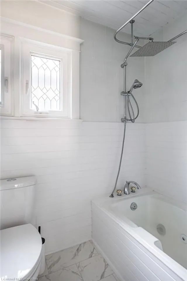 Additional image 30 of 39 Maplewood Ave