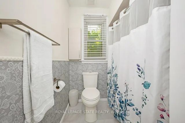 Additional image 21 of 891 Garth St