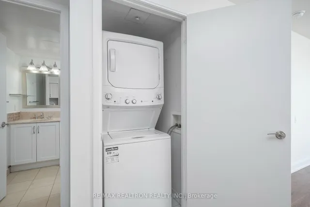 Additional image 22 of 2181 Yonge St Unit 2706