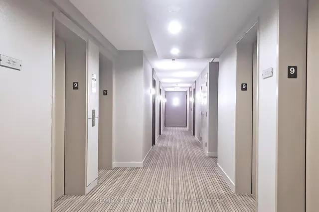 Additional image 29 of 125 Village Green Sq Unit 911