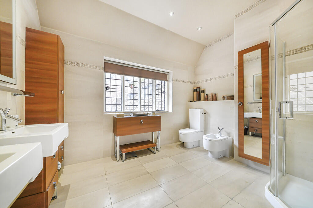 Additional image 25 of Woodbourne Road, Harborne