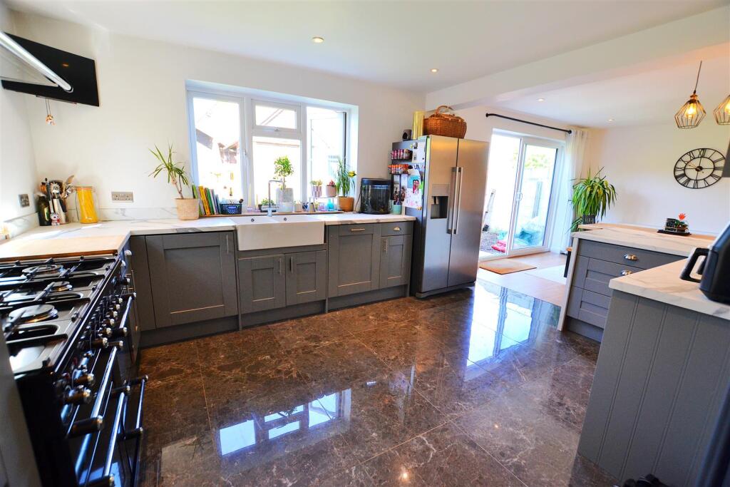 Additional image 42 of Great North Road, Welwyn Garden City