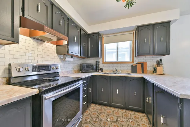 Additional image 14 of 46 John Lindsay Crt