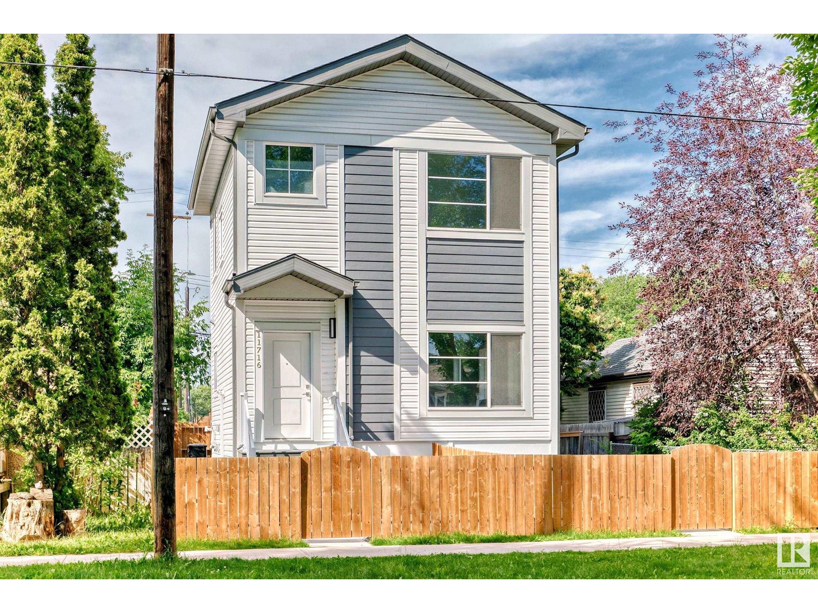 11716 129 AV NW|Edmonton, Alberta T5E0M8