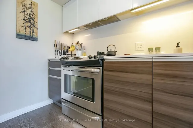 Additional image 20 of 8 Gladstone Ave Unit 308