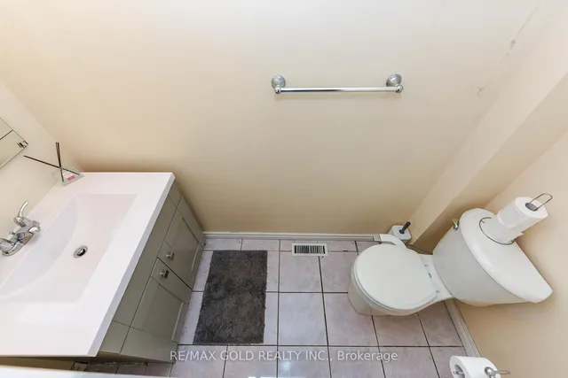 Additional image 14 of 3507 Laddie Cres