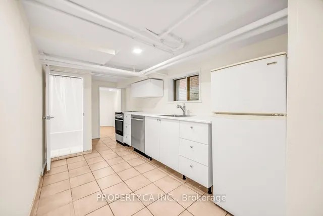 Additional image 25 of 889 Palmerston Ave