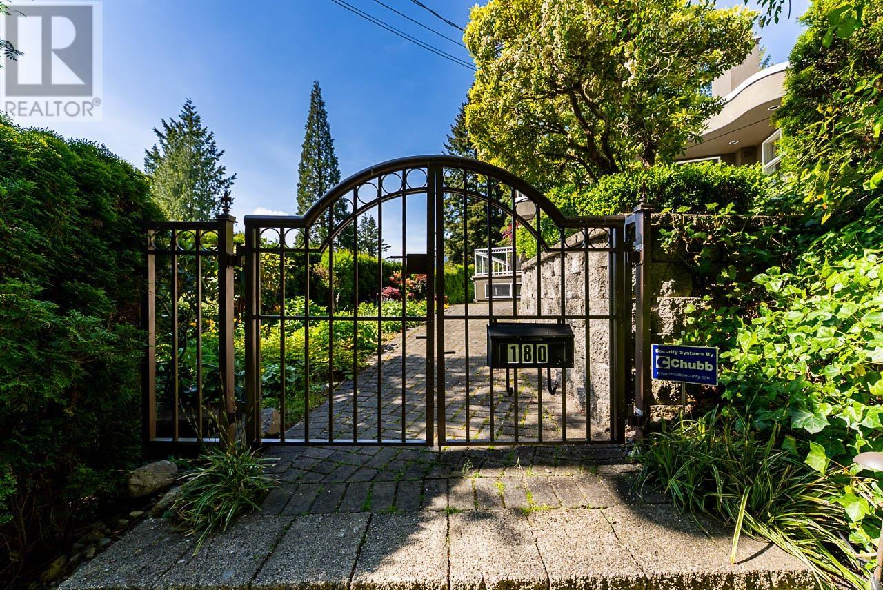 180 W OSBORNE ROAD|North Vancouver, British Columbia V7N2P8