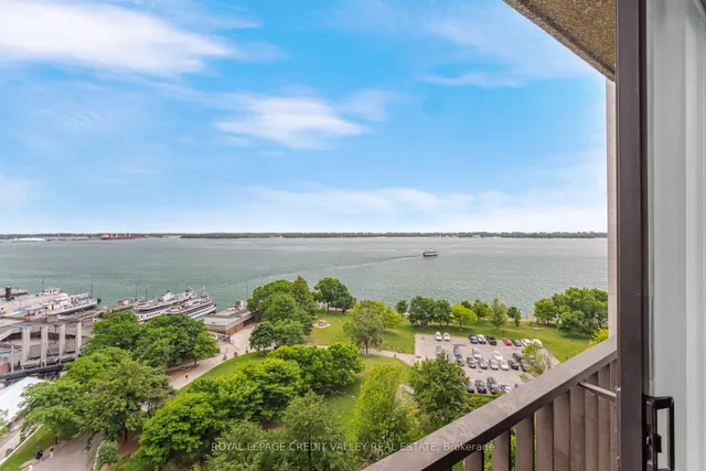 33 Harbour Sq Unit 1421