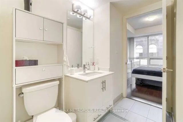 Additional image 12 of 460 Adelaide St Unit 520