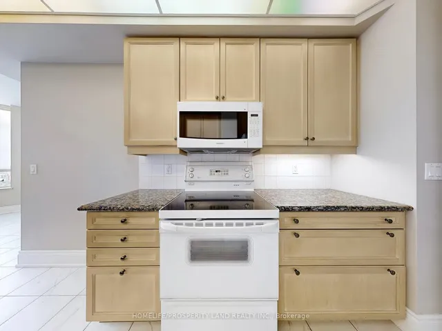 89 Skymark Dr Unit 2712