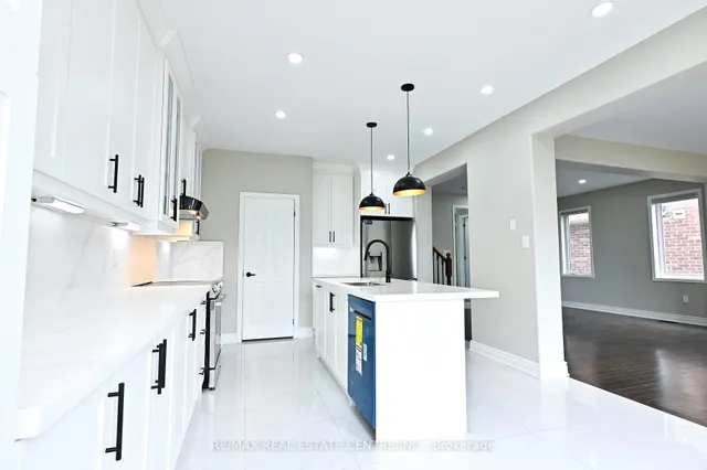 Additional image 14 of 25 Giltspur Dr