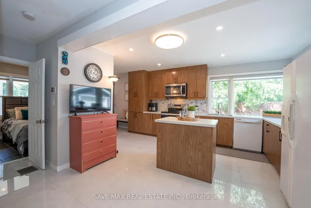 Additional image 9 of 69 Eldomar Ave