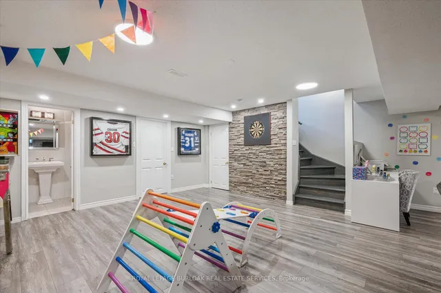 Additional image 37 of 38 Surrey Dr