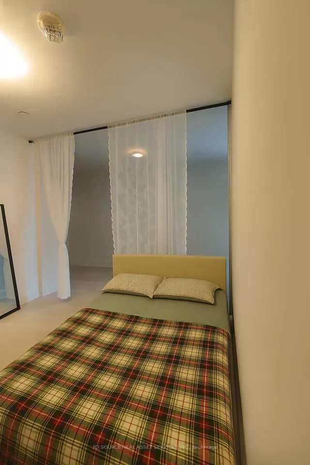 Additional image 9 of 8 Tippett Rd Unit 212