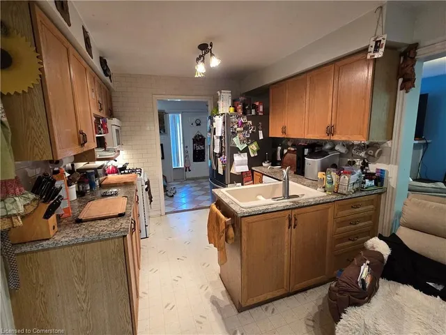 Additional image 4 of 206 General Dr