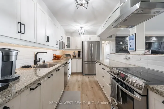 Additional image 5 of 61 Richview Rd Unit 1603