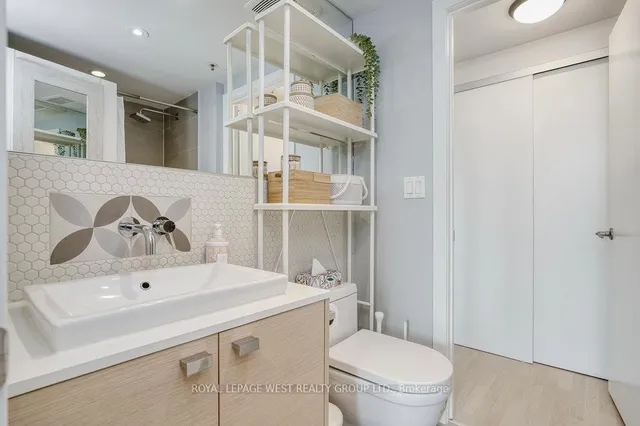 Additional image 32 of 51 Lady Bank Rd Unit 301