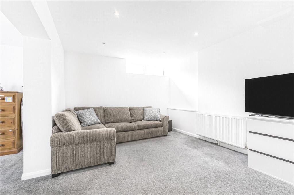 Additional image 10 of The Chase, Welwyn, AL6