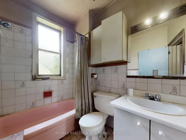 Additional image 27 of 780 Pape Ave