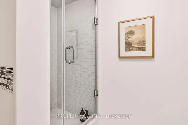 Additional image 8 of 801 King St Unit 804