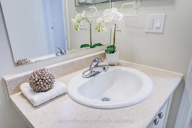 Additional image 32 of 684 Warden Ave Unit 326