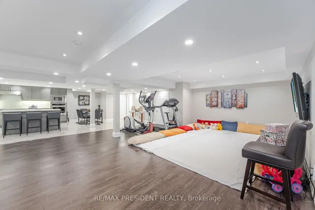 Additional image 32 of 12 Valleyridge Cres