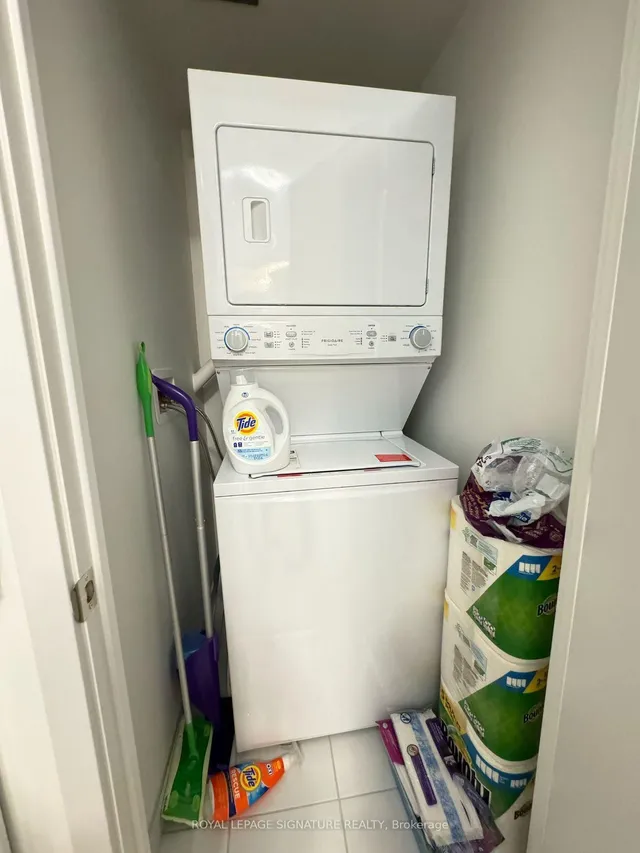 Additional image 15 of 158 Front St Unit 820