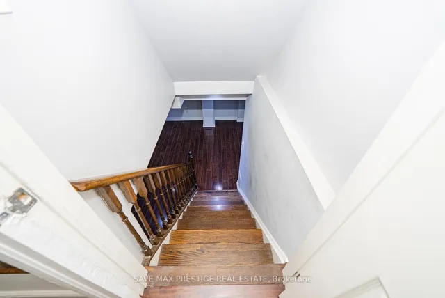 Additional image 36 of 220 Cresthaven Rd