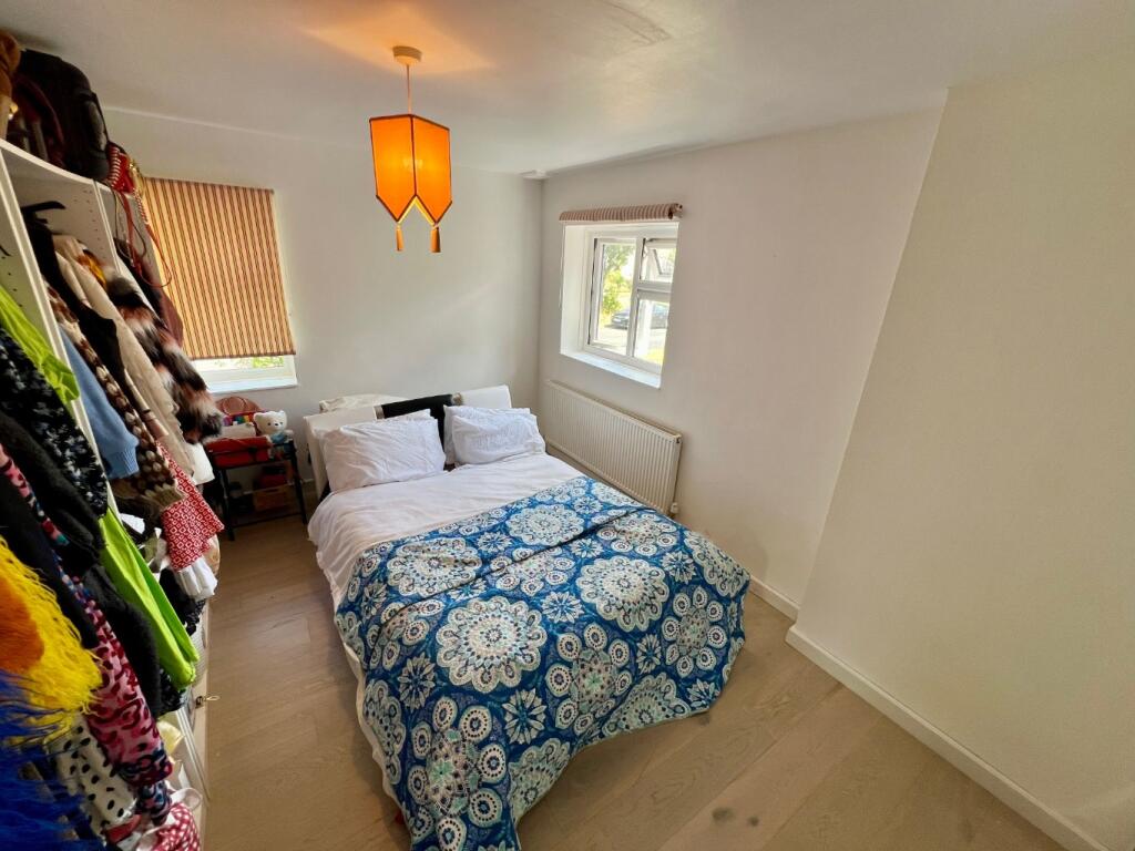 Additional image 7 of Roundfield Avenue, Harpenden, Hertfordshire, AL5