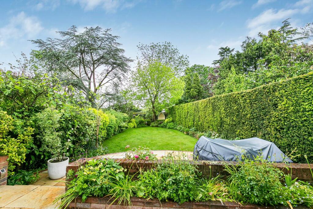 Additional image 27 of Georges Wood Road, Brookmans Park, AL9