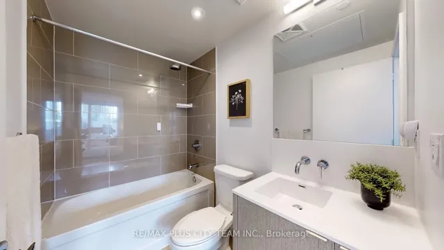 Additional image 13 of 100 Harbour St Unit 5406