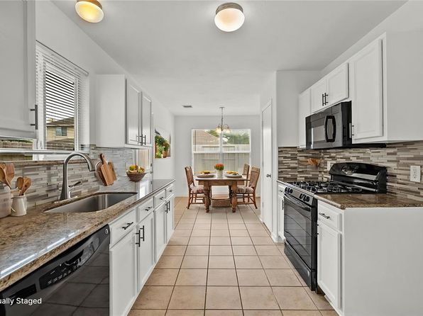 11007 View Pointe Ln, Houston, TX 77034