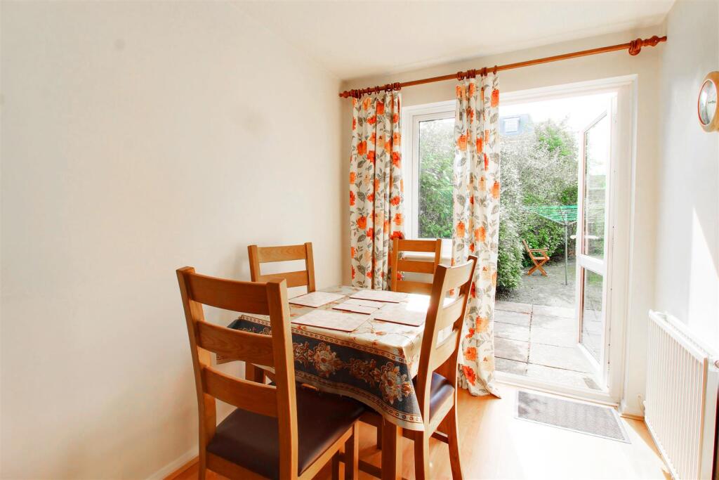 Additional image 4 of Vincenzo Close, Welham Green