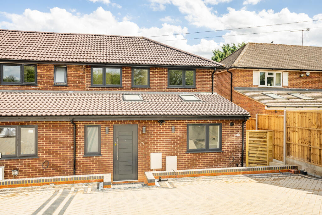 Additional image 17 of Batchwood Drive, St Albans, AL3