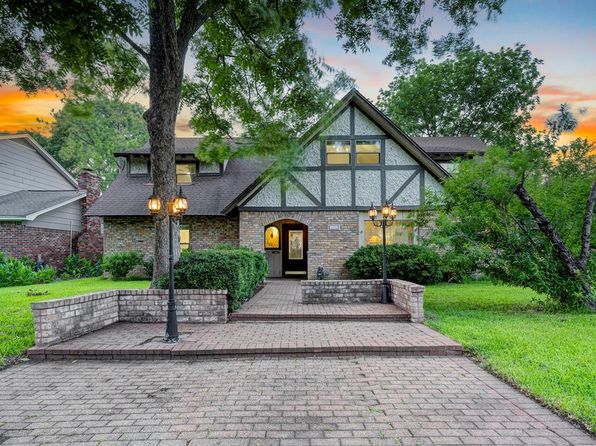 10902 Overbrook Ln, Houston, TX 77042