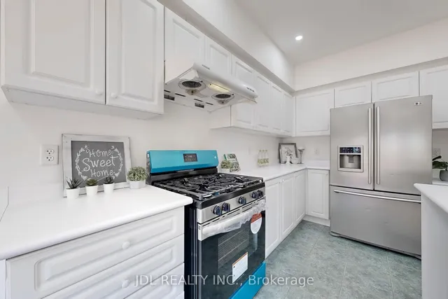 Additional image 9 of 52 Wyper Sq