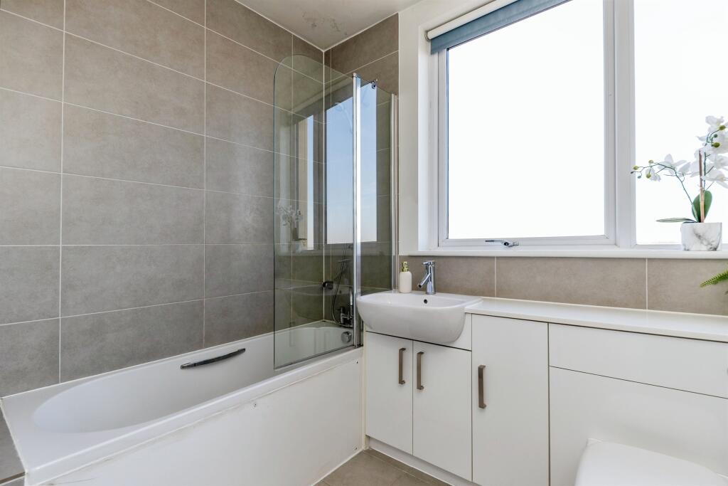 Additional image 13 of Town Centre, Hatfield