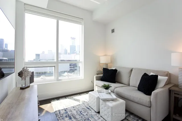 Additional image 19 of 55 Merchants' Wharf Unit 923