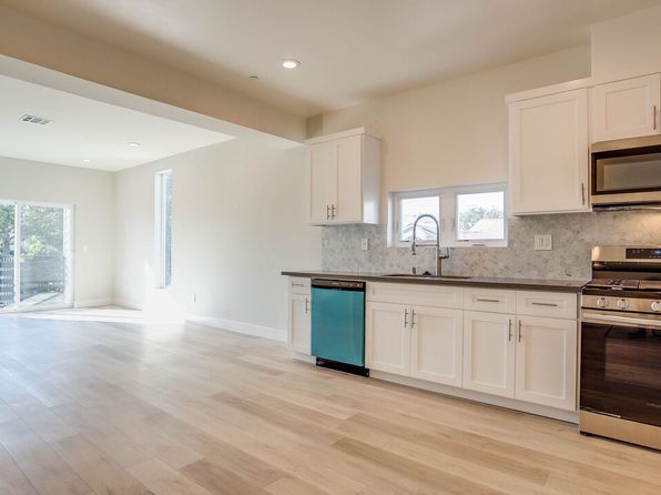 610 N Gramercy Pl, Los Angeles, CA 90004
