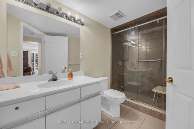 Additional image 26 of 67 Caroline St Unit 203