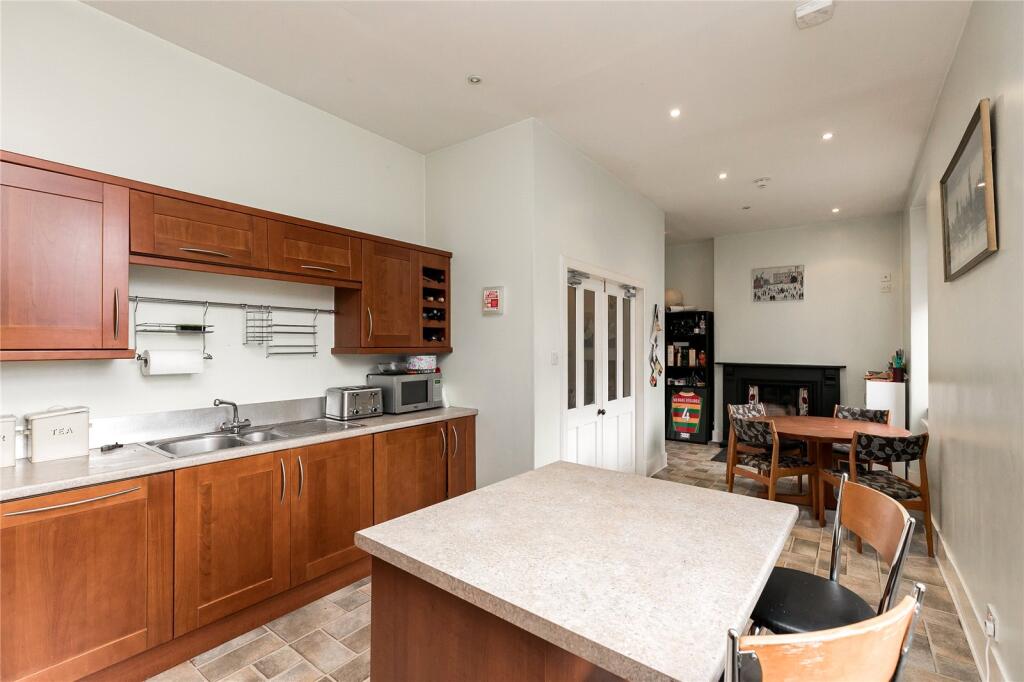 Additional image 4 of Clifton Road, Aberdeen, AB24