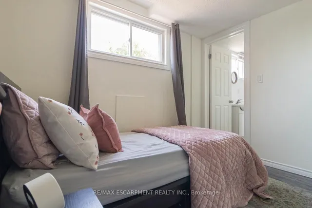 Additional image 25 of 99 Cathcart St