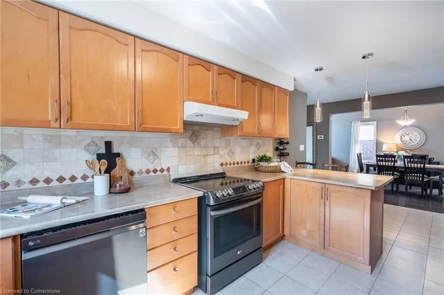 Additional image 17 of 94 Pinehill Dr